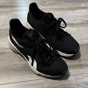 Reebok Women’s Black and White Athletic Shoes - Size 8 US